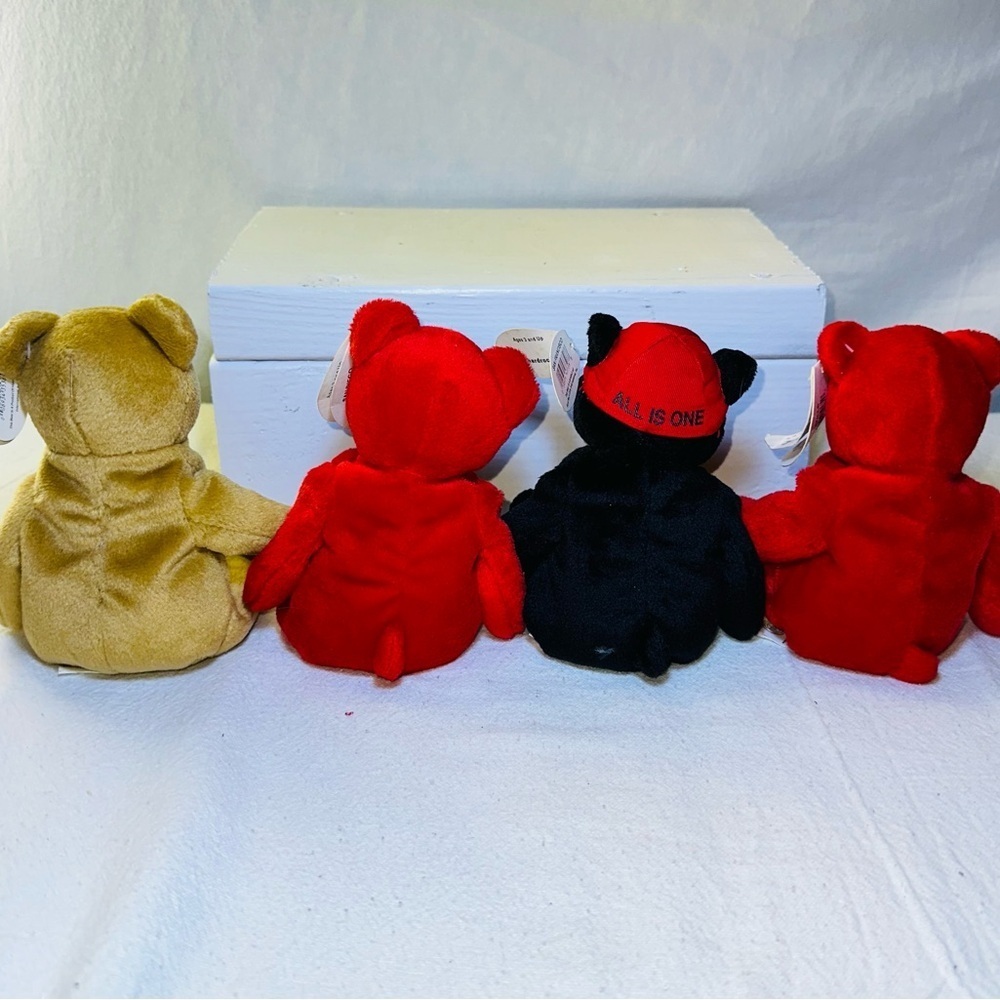Hard Rock Cafe Lot 4 Red and Black Stuffed Bears Collection - Picture 7 of 10